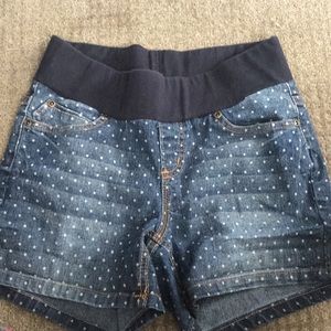 Polka dot maternity shorts